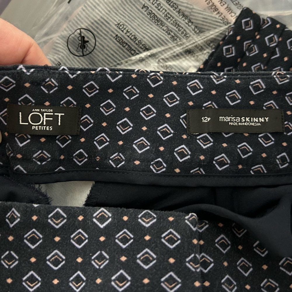 LOFT Petite Ankle Pant - Picture 10 of 10